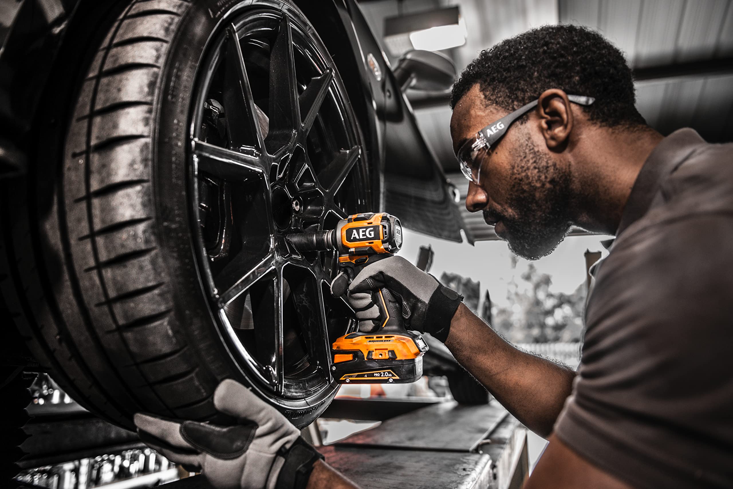 AEG - Boulonneuse à Chocs Sans Fil 280 Nm - 3 Modes + Autostop - Moteur Brushless - LED d'Éclairage - Compatible Batterie Pro18V - Batterie et Chargeur non Inclus - BSS18S12BL-0