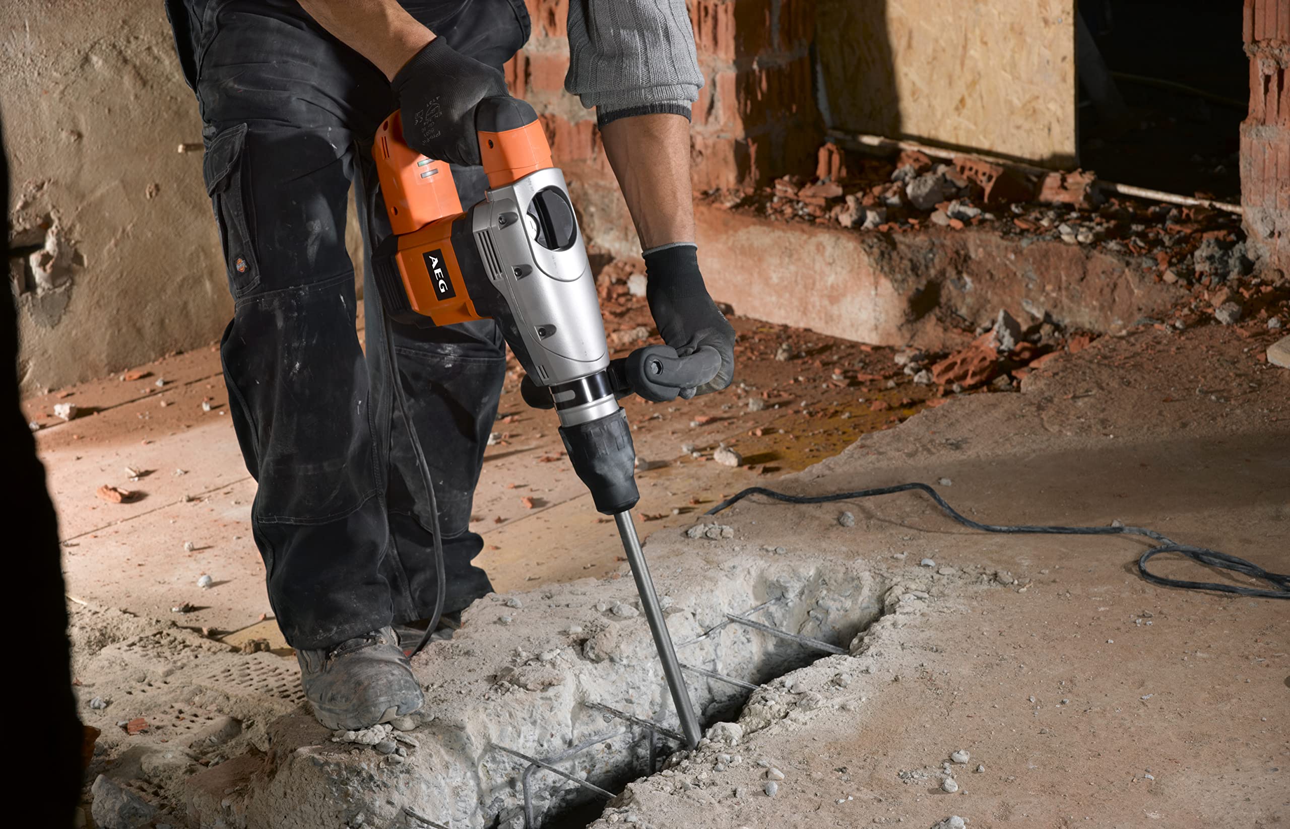 AEG - Burineur SDS Max 1500 W, 10,5 Joules EPTA, poignée, graisse, en coffret